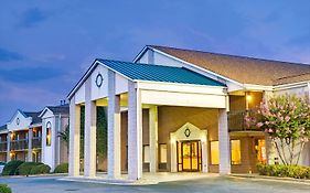 Days Inn By Wyndham Mooresville Lake Norman